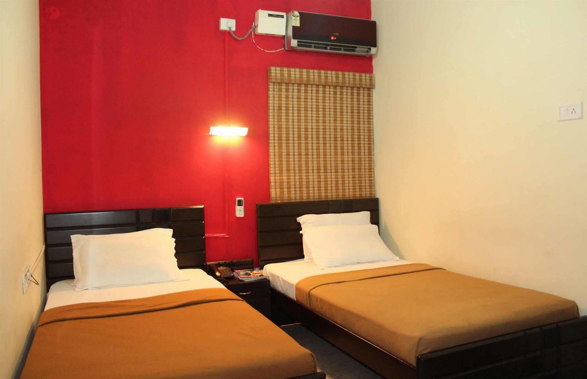 The New Casablanca Boutique Hotel Μπανγκαλόρ Εξωτερικό φωτογραφία